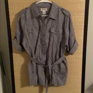 L Magellan linen/cotton belted button-down